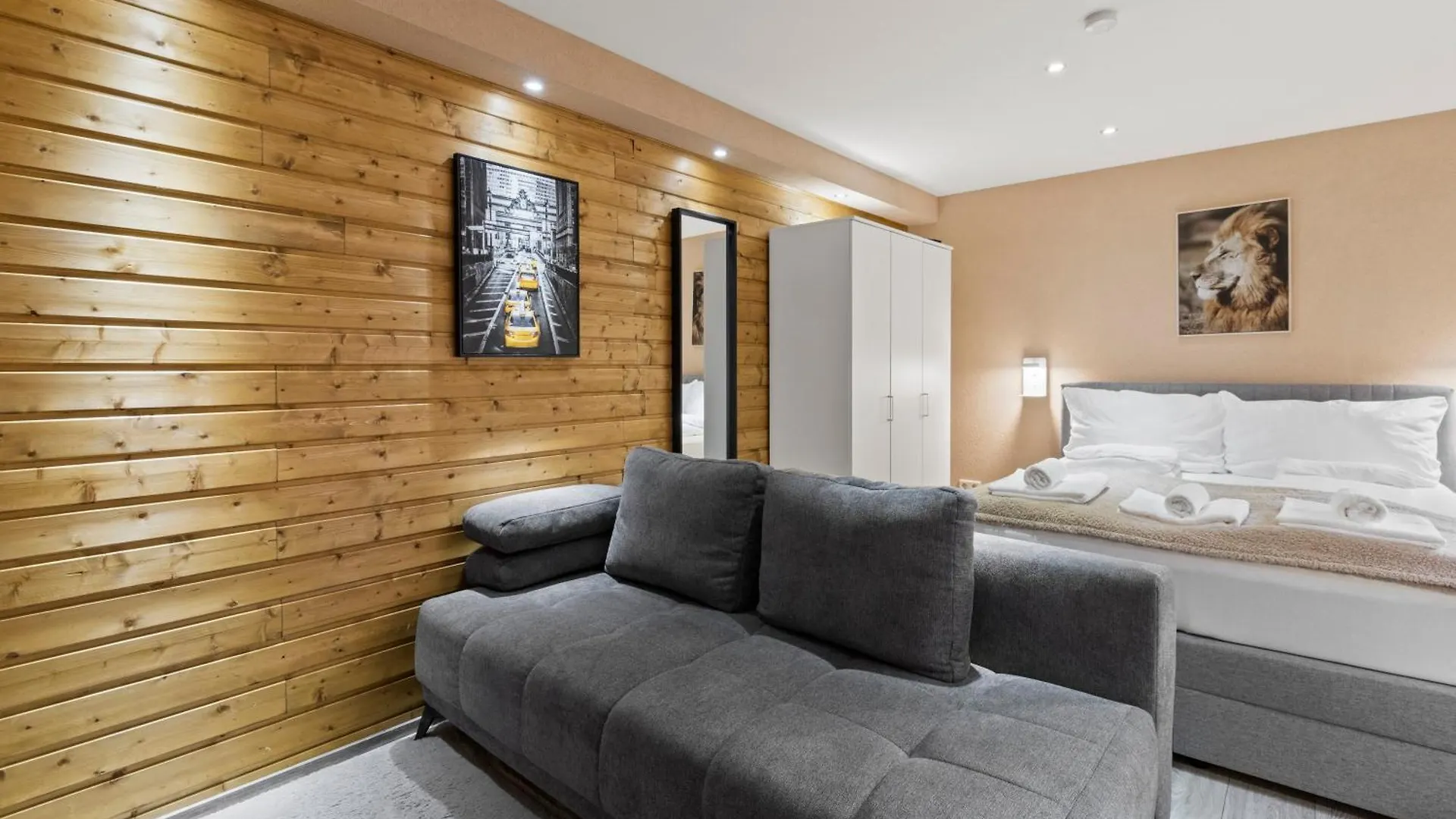 City & Air Link Nahe Flughafen Und Zentrum Apartman Bécs